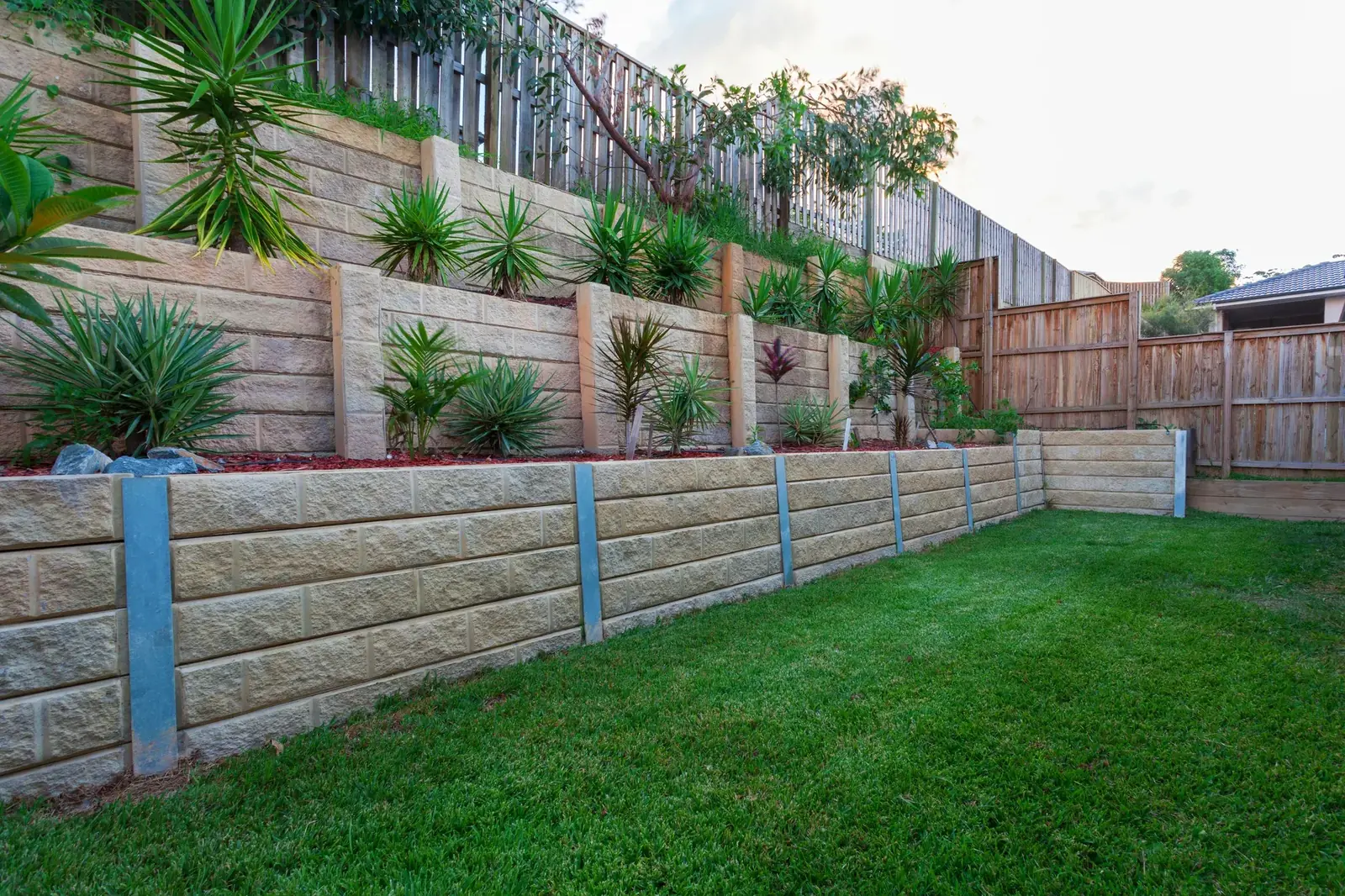 Concrete retaining wall project