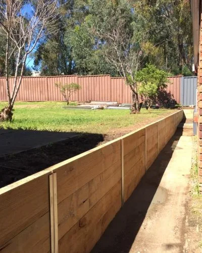 Retaining wall built near Bannockburn